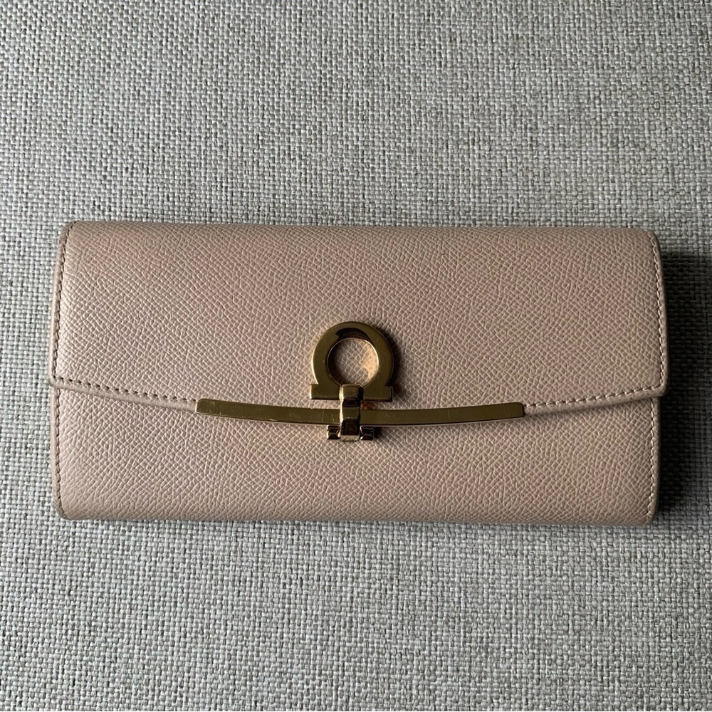 Salvatore Farragamo Gancini Continental wallet